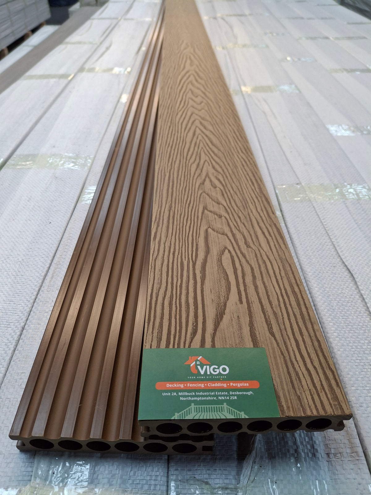 WPC Composite Decking Boards – Teak 3D | B Series | 140mm x 25mm x 3m | Vigo Home