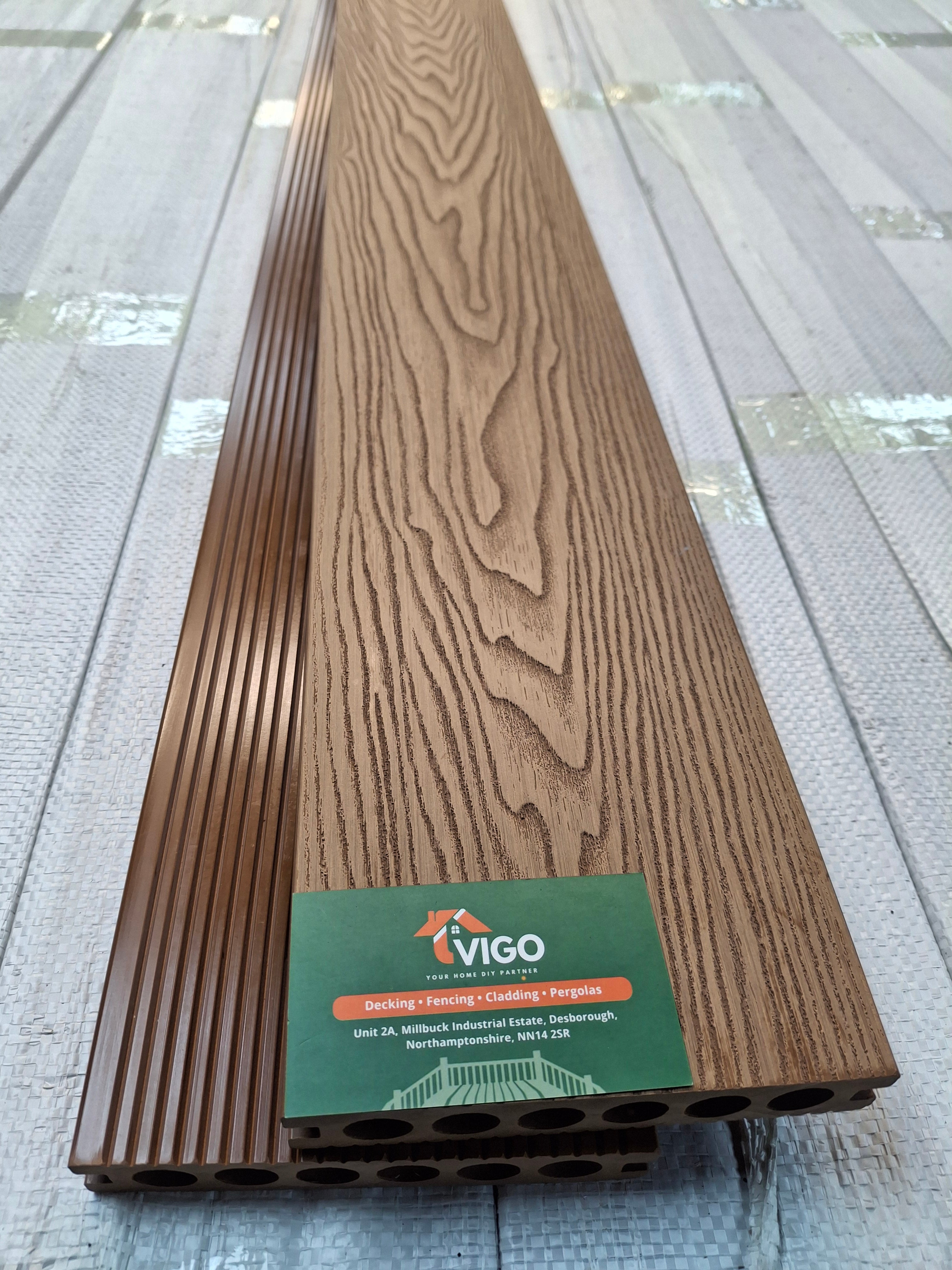 3D WPC Composite Decking Boards – Champagne | Round Hollow Embossed C (140mm x 25mm x 3m)