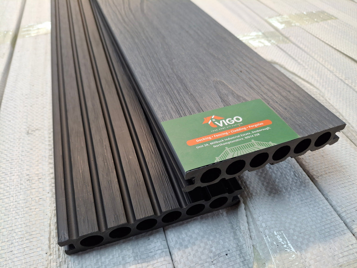 WPC Composite Decking Boards – Light Grey | Single-Sided Extruded | 140mm x 23mm x 3m | Vigo Home