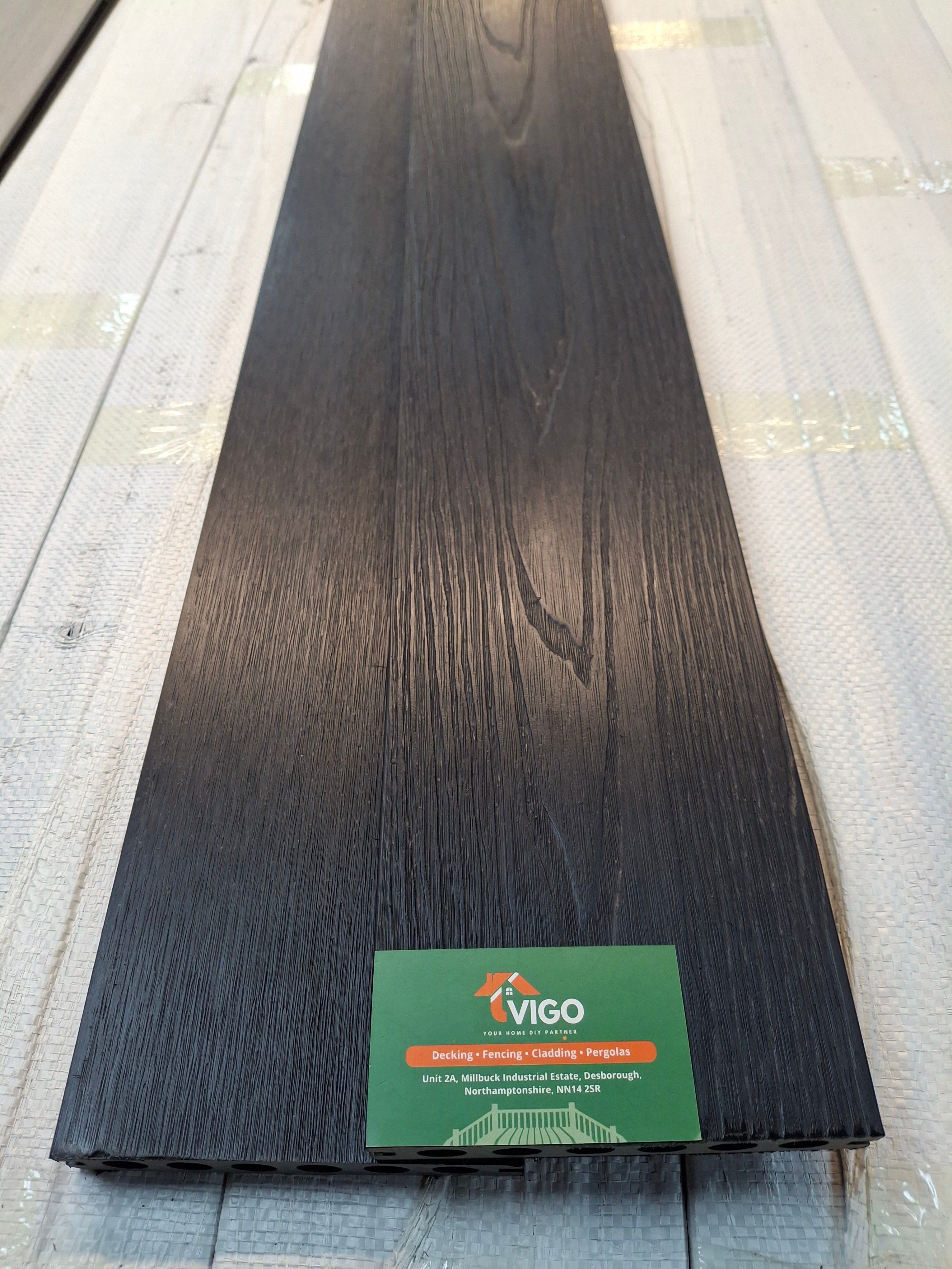 WPC Composite Decking Boards – Black | Double-Sided (140mm x 23mm x 2.9m)