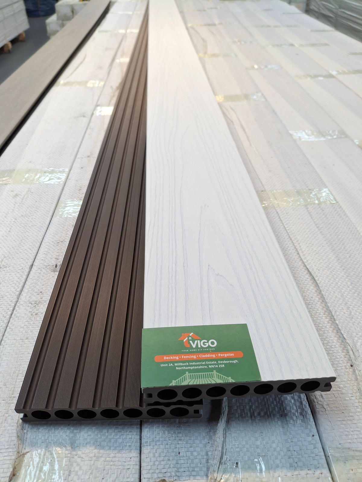 WPC Composite Decking Boards – White | Gen 2 | 148mm x 23mm x 3m | Vigo Home