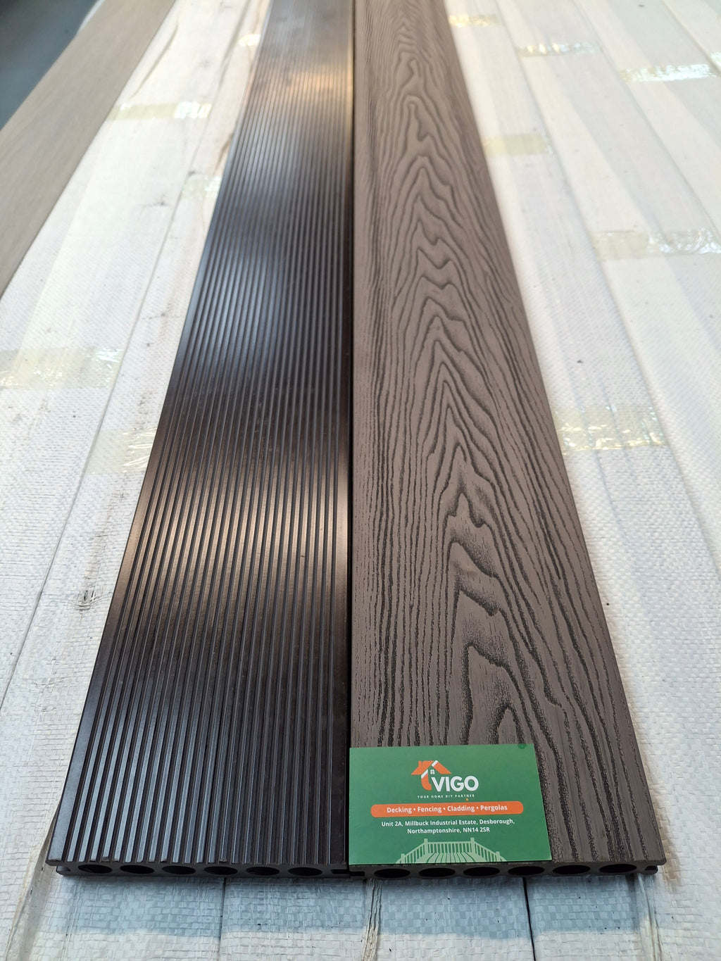 3D WPC Composite Decking Boards – Dark Coffee | Round Hollow Embossed C (140mm x 25mm x 3m)