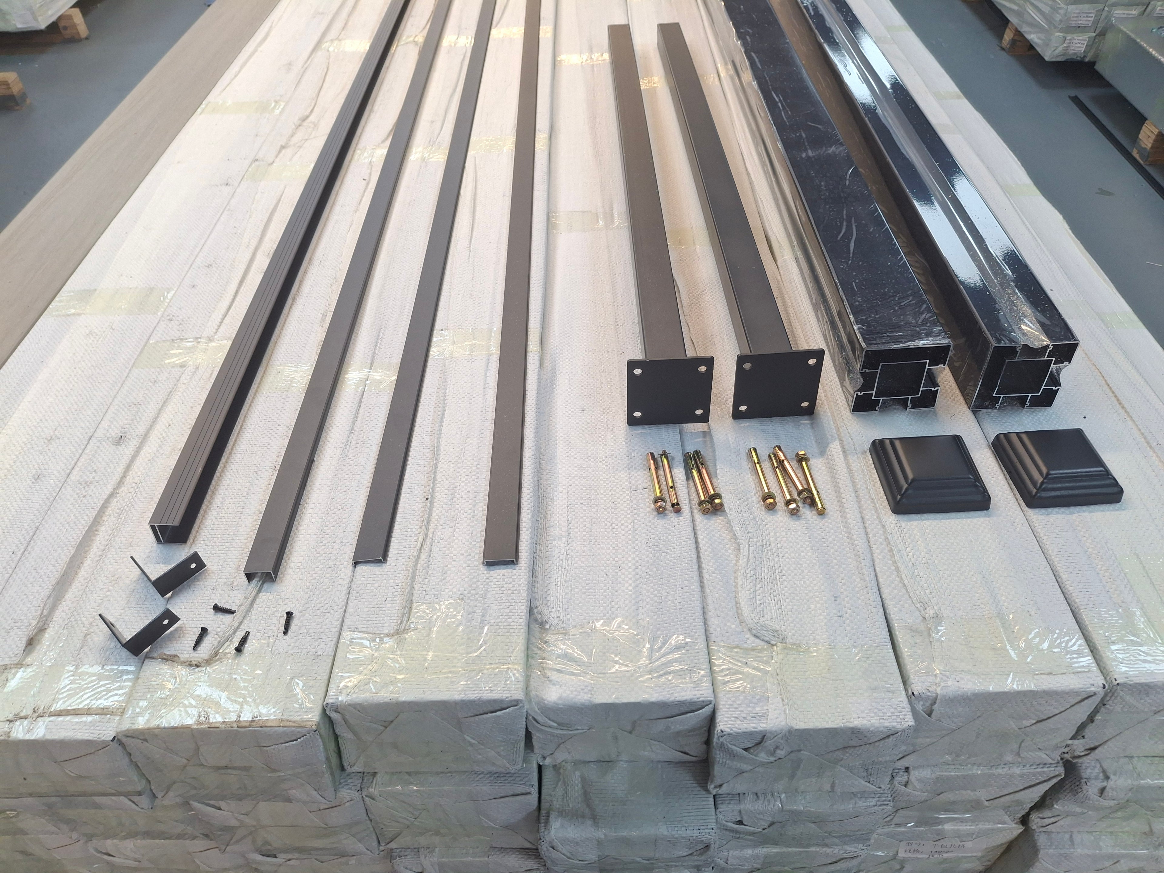 WPC Composite Fence Panel Set – Teak (90mm x 22.5mm x 1.76m)