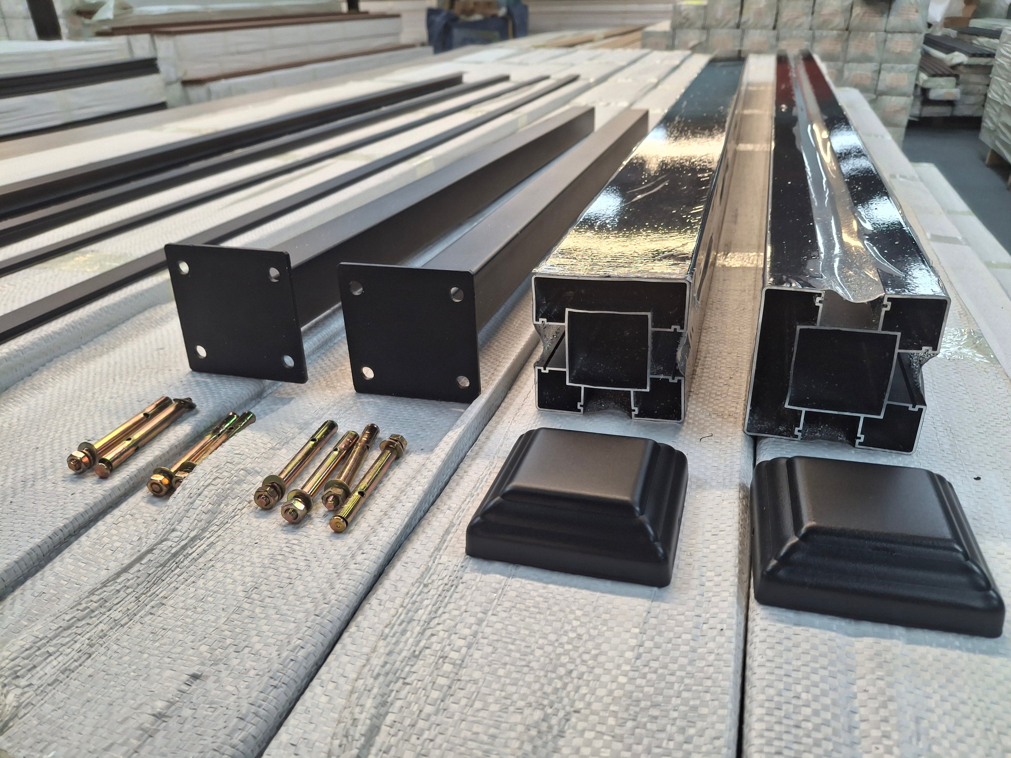 WPC Composite Fence Panel Set – Grey (156mm x 22.5mm x 1.76m)