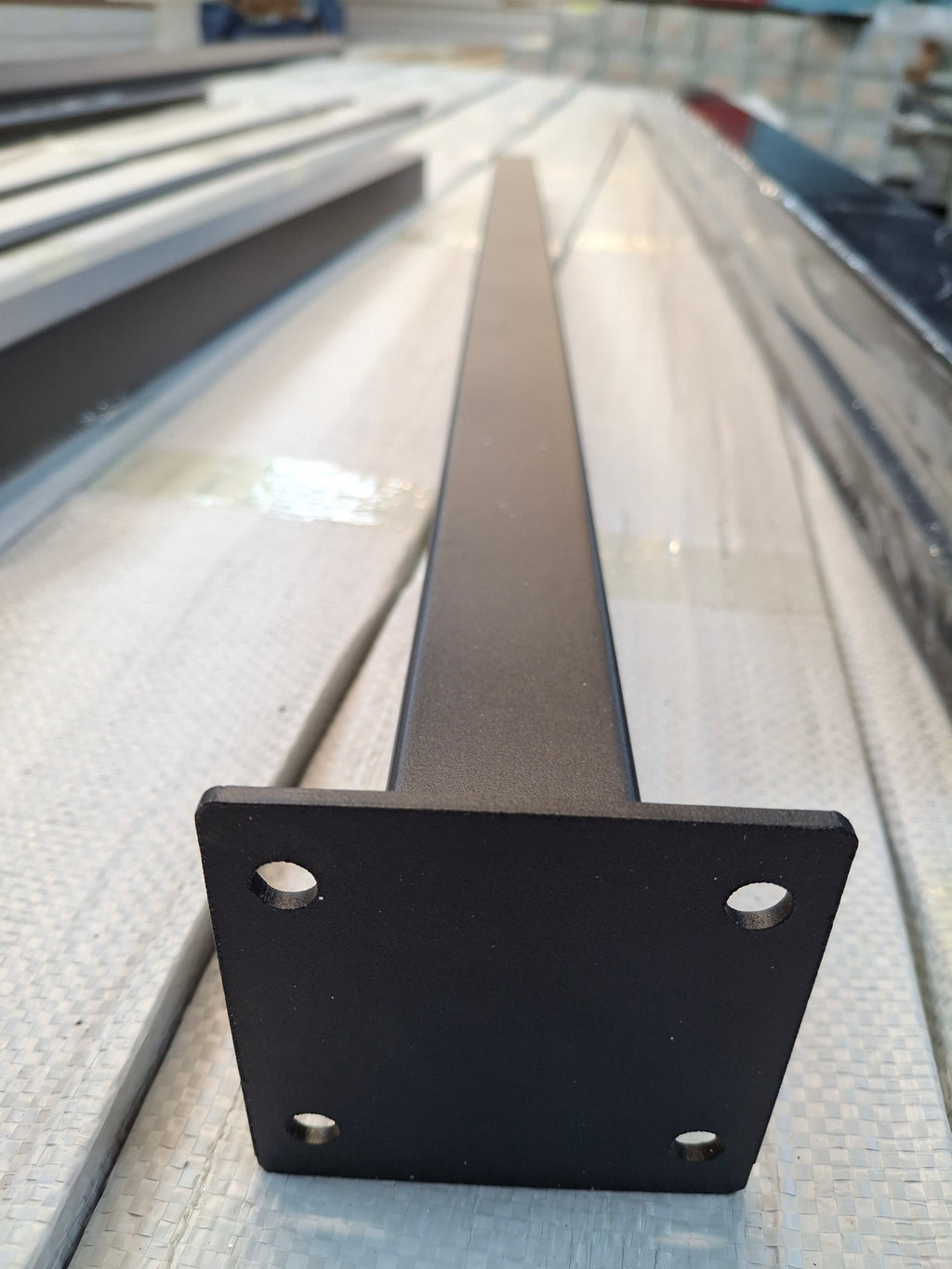 Aluminium Fence Post With Stand A – Black Powder Coated (1.76m)