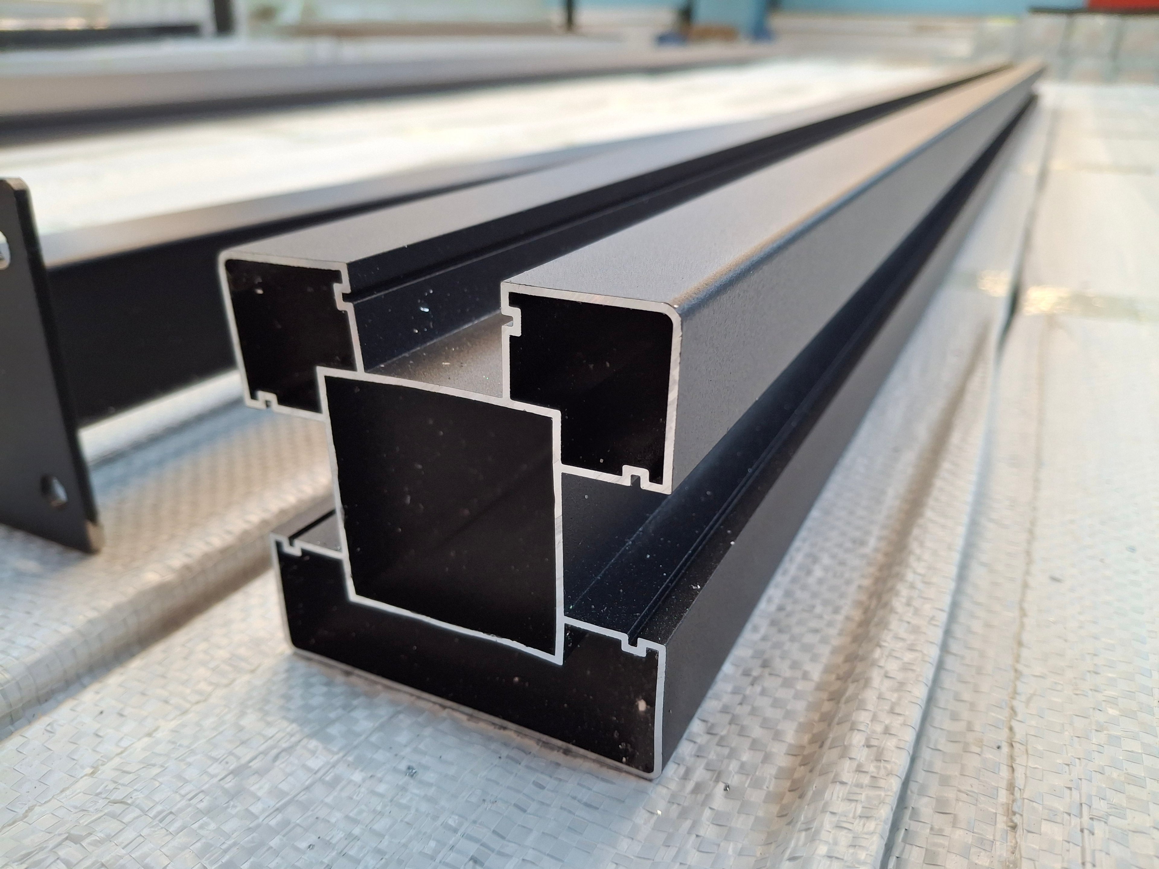 Aluminium Fence Post With Stand A – Black Powder Coated (1.76m)