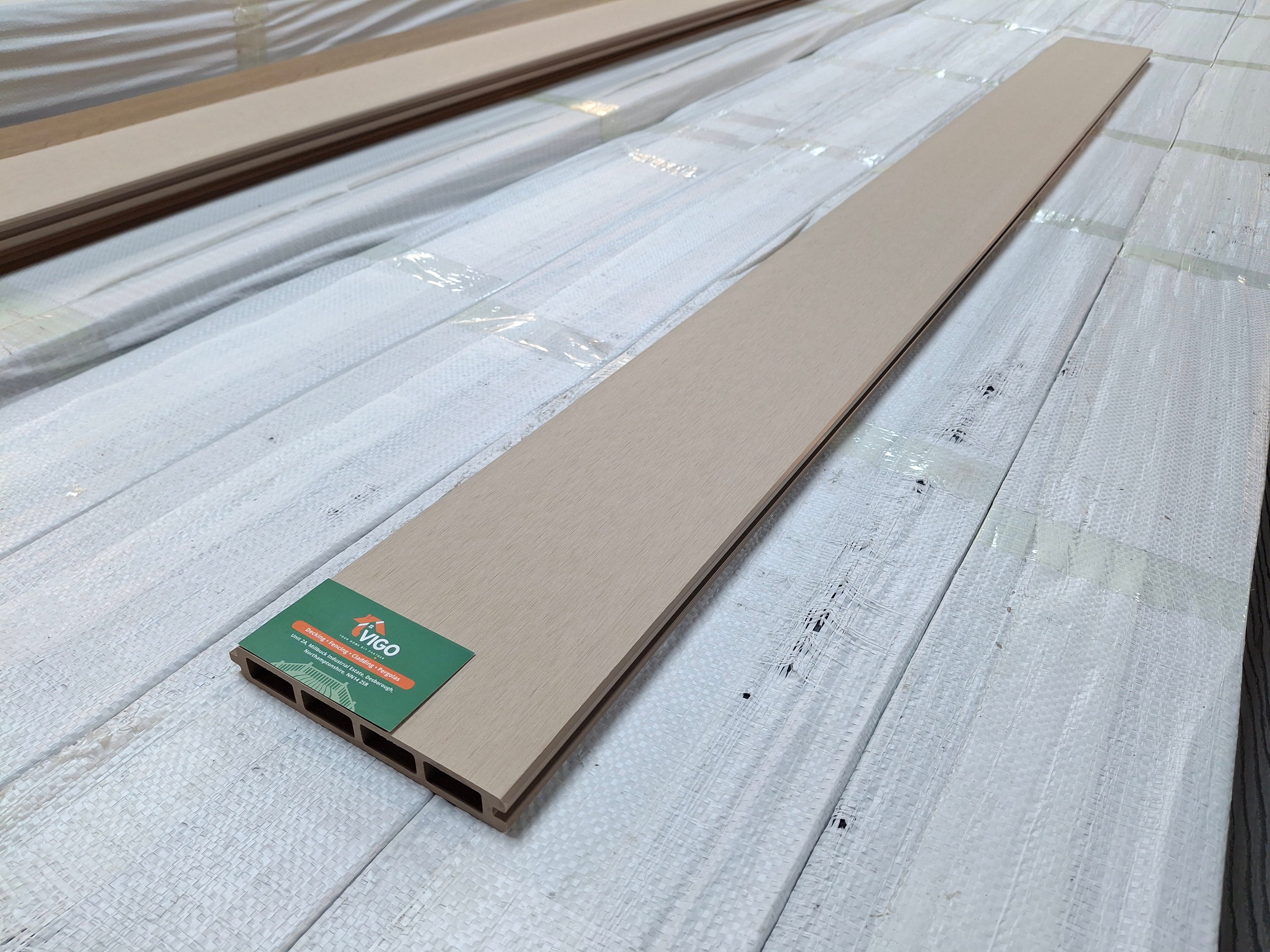 WPC Composite Fence Panel – Off-White (154mm × 22.5mm × 1.76m)