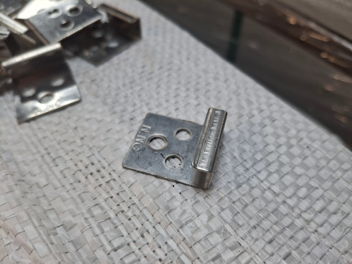 WPC Composite Decking Starter Clips Pack of 20 | Hidden Fixing Clips