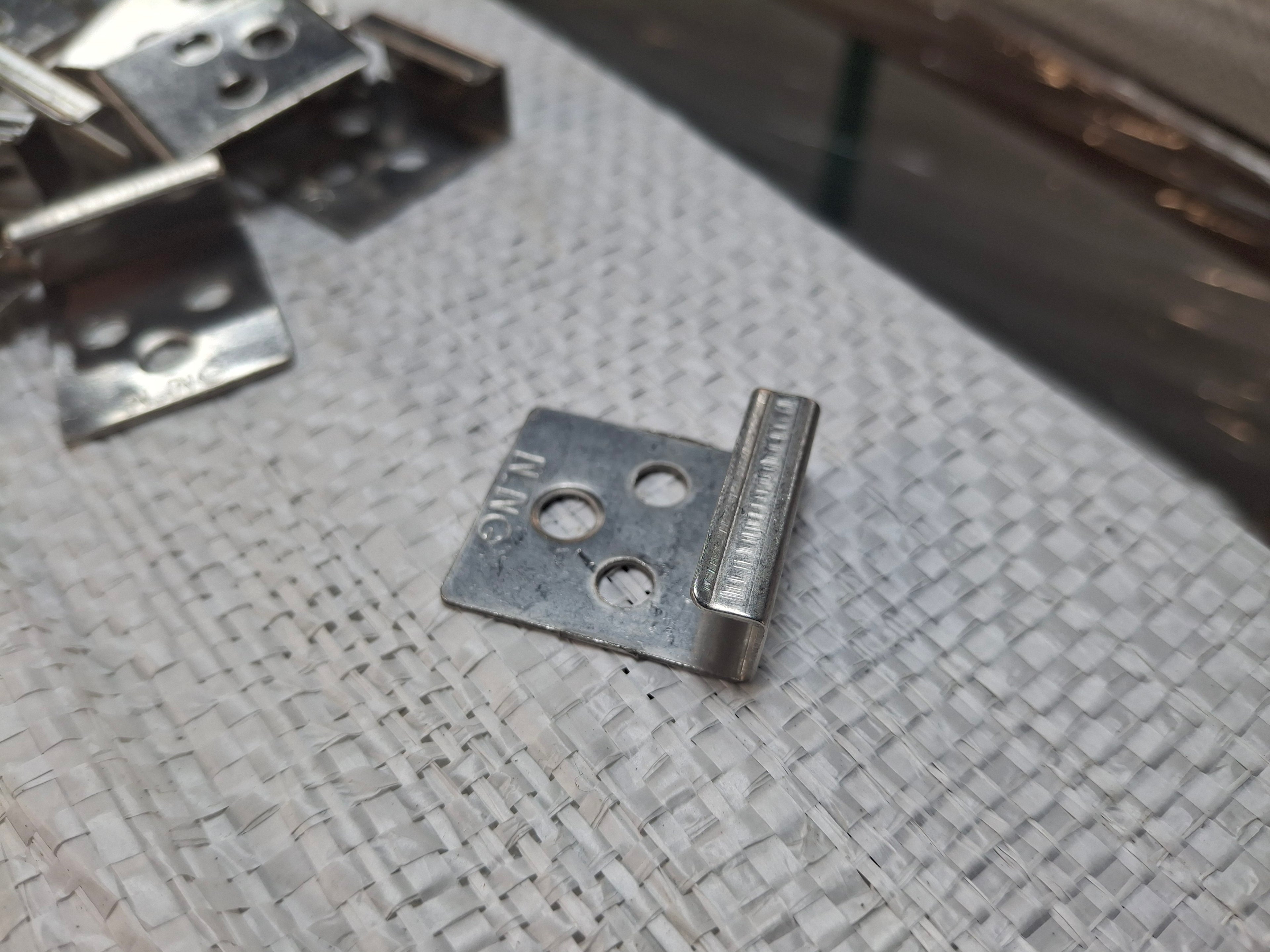 WPC Composite Decking Starter Clips Pack of 20 | Hidden Fixing Clips