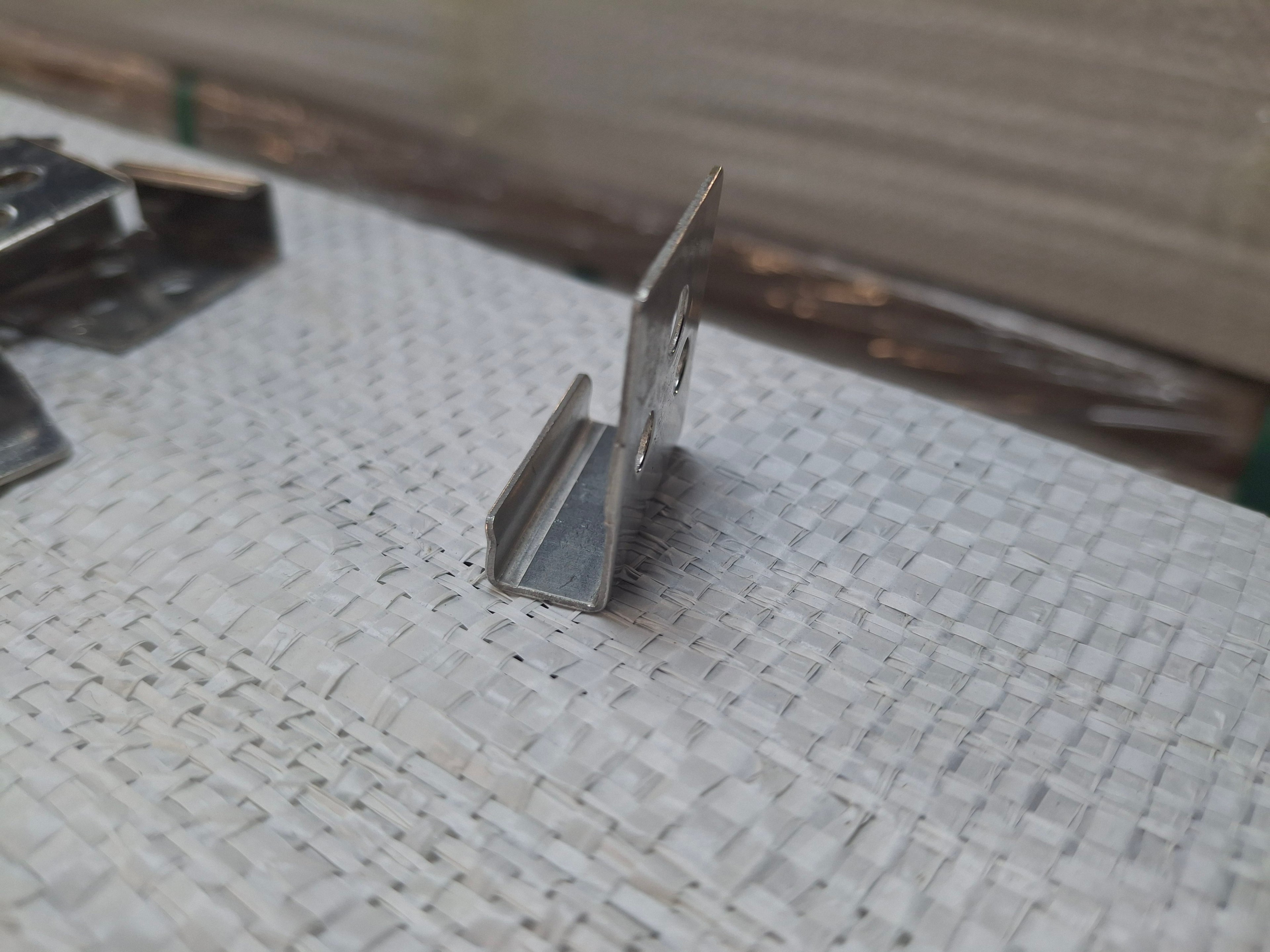 WPC Composite Decking Starter Clips Pack of 20 | Hidden Fixing Clips