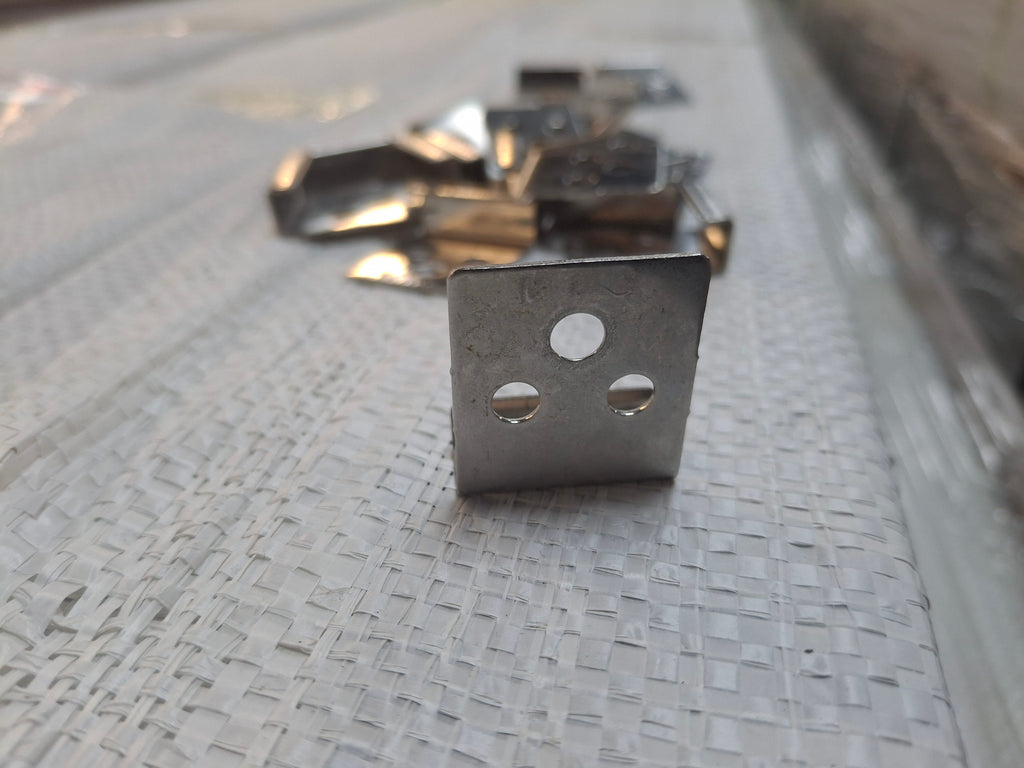 WPC Composite Decking Starter Clips Pack of 20 | Hidden Fixing Clips