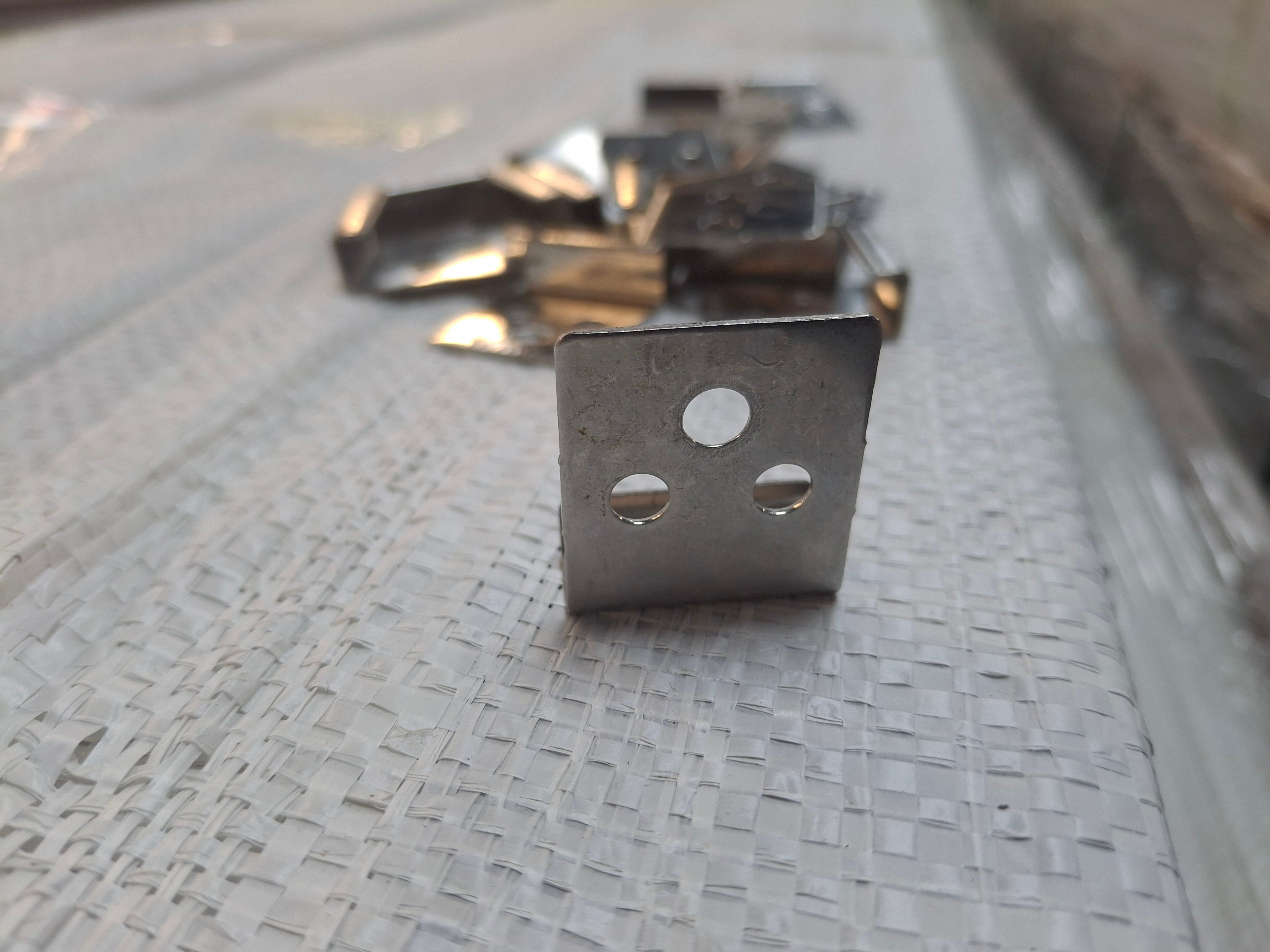 WPC Composite Decking Starter Clips Pack of 20 | Hidden Fixing Clips