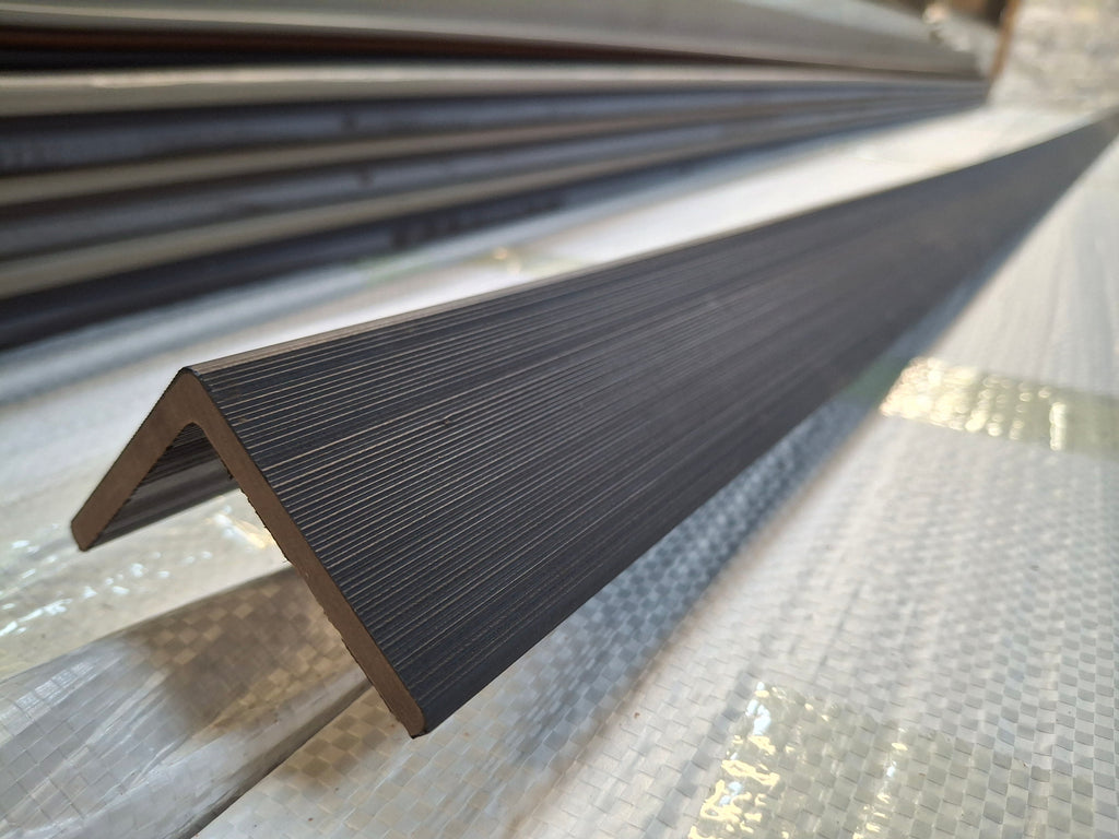 WPC Composite Decking L-Trim – Gloss Black (3.0m)