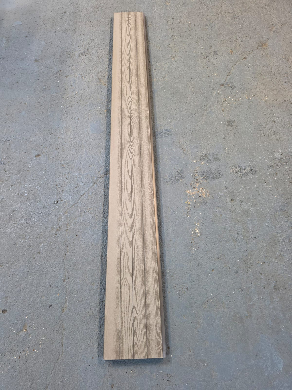 Clearance Woodgrain Composite Fencing – Set of 11 Boards | 1760 x 180 x 25mm