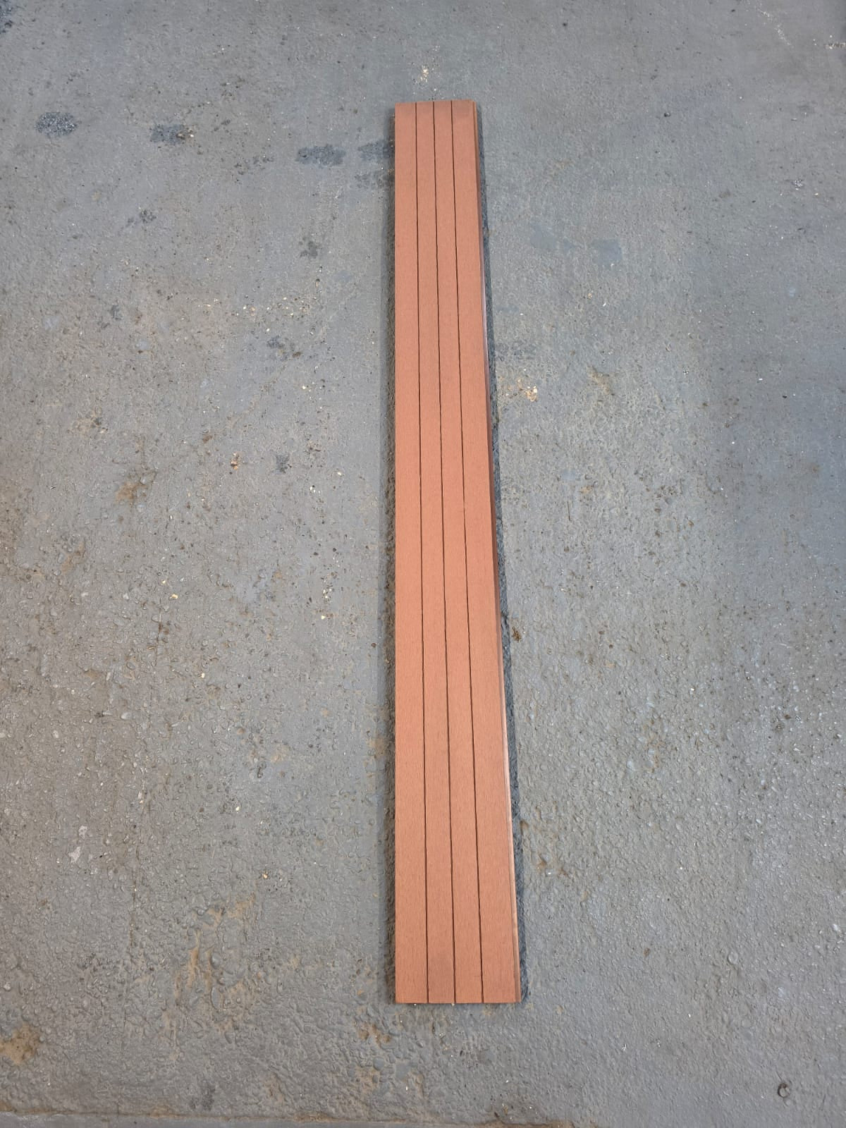 Clearance Terracotta Red Composite Fencing – Set of 11 Boards | 1760 x 176 x 25mm